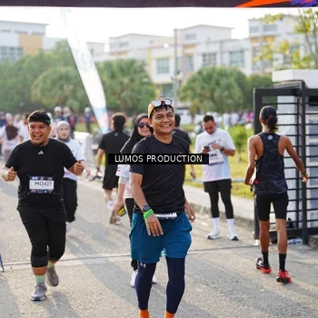 Runner Photo 7944168