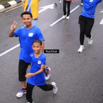 Runner Photo 7944170