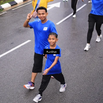 Runner Photo 7944181