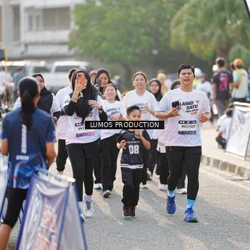 Runner Photo 7944183