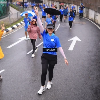 Runner Photo 7944185