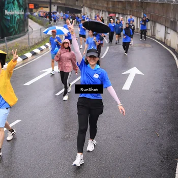 Runner Photo 7944191