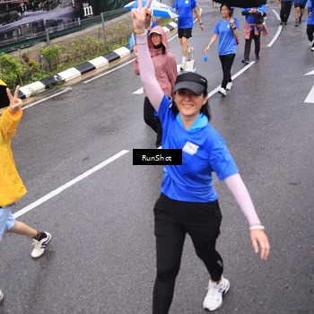 Runner Photo 7944215
