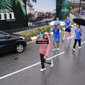 Runner Photo 7944249