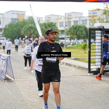 Runner Photo 7944260