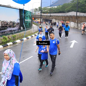 Runner Photo 7944261