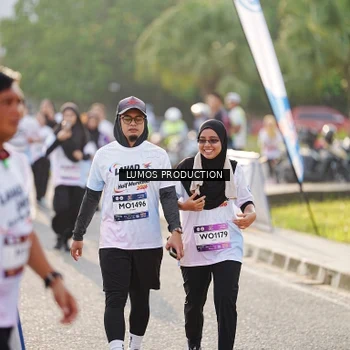 Runner Photo 7944275