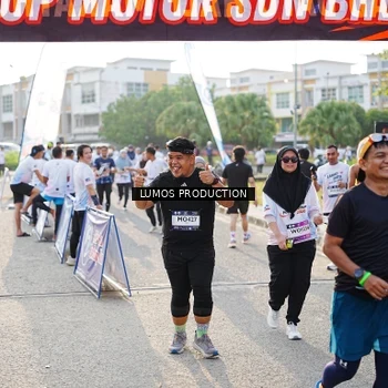 Runner Photo 7944282