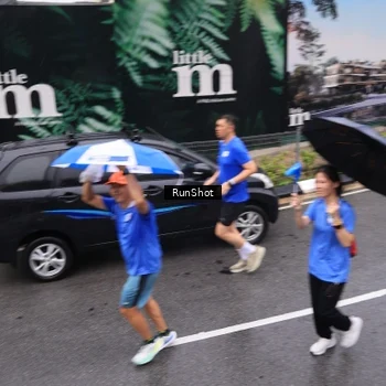 Runner Photo 7944289