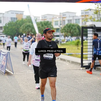 Runner Photo 7944295