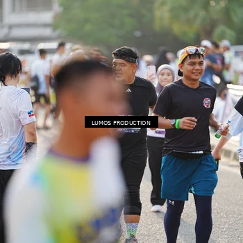 Runner Photo 7944297
