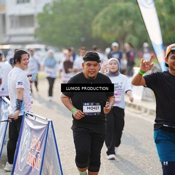 Runner Photo 7944300