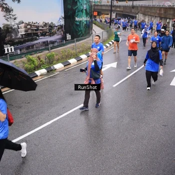 Runner Photo 7944304