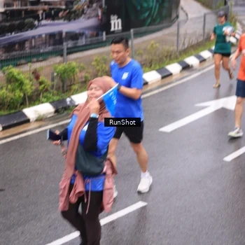 Runner Photo 7944307