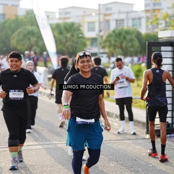Runner Photo 7944322
