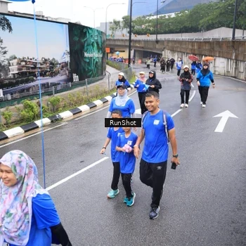Runner Photo 7944331