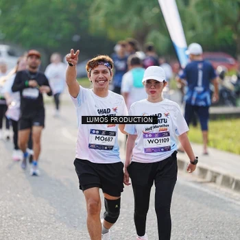 Runner Photo 7944332