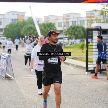 Runner Photo 7944336