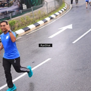 Runner Photo 7944341