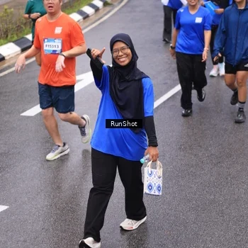 Runner Photo 7944342