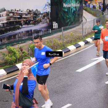 Runner Photo 7944344