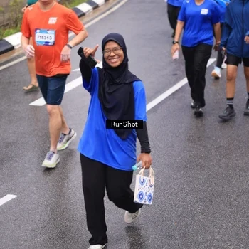 Runner Photo 7944345