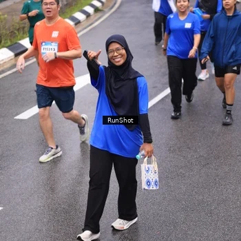 Runner Photo 7944346
