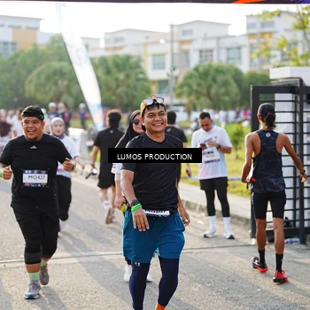 Runner Photo 7944365