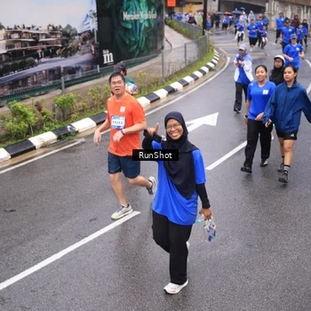 Runner Photo 7944366