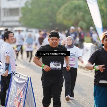 Runner Photo 7944376