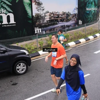 Runner Photo 7944381