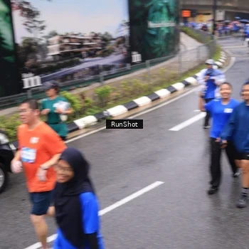Runner Photo 7944382