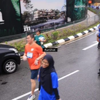 Runner Photo 7944386