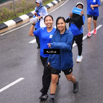 Runner Photo 7944400