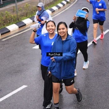 Runner Photo 7944401
