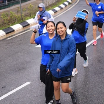 Runner Photo 7944405