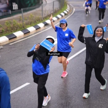 Runner Photo 7944421
