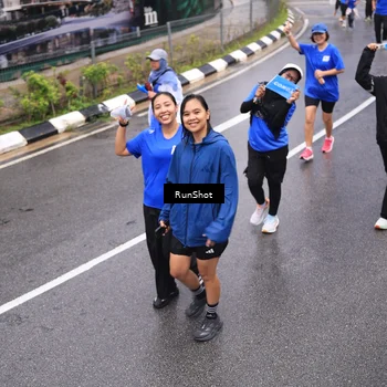 Runner Photo 7944424