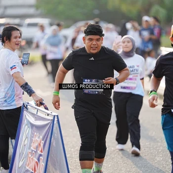 Runner Photo 7944425