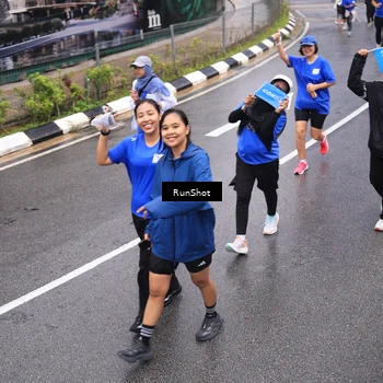 Runner Photo 7944427