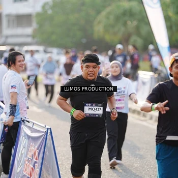 Runner Photo 7944440