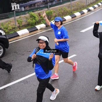 Runner Photo 7944453