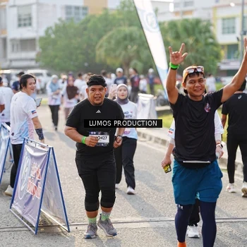 Runner Photo 7944455