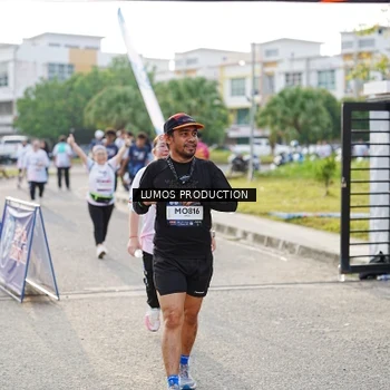 Runner Photo 7944456