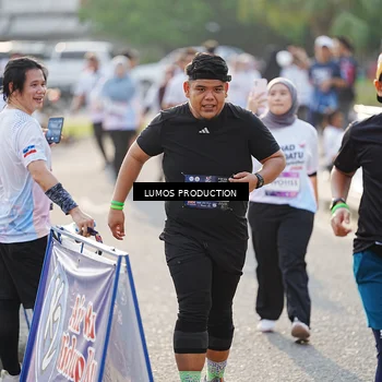 Runner Photo 7944467