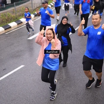 Runner Photo 7944506
