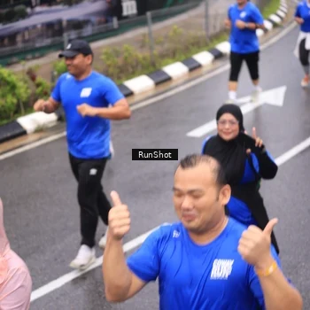 Runner Photo 7944518