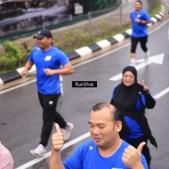 Runner Photo 7944519