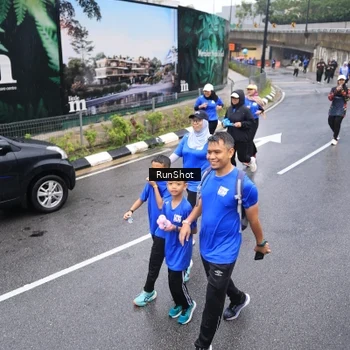 Runner Photo 7944523