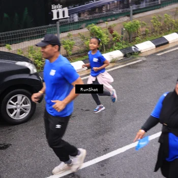 Runner Photo 7944527